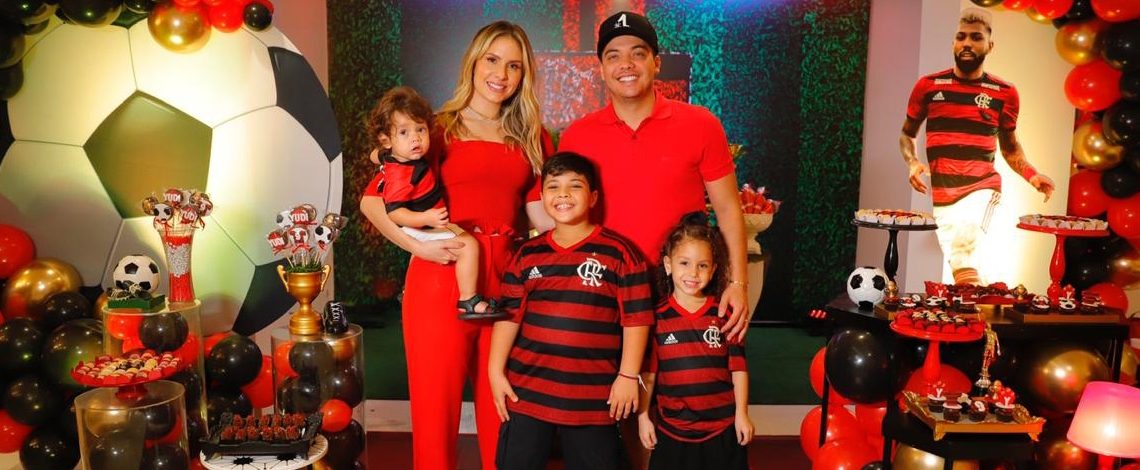 Yhudy comemora aniversário de 9 anos em festa temática do Flamengo ao lado do pai Wesley Safadão