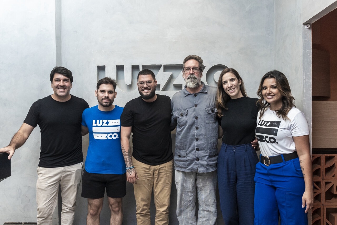 Família de Ariano Suassuna visita exposição no Luzzco