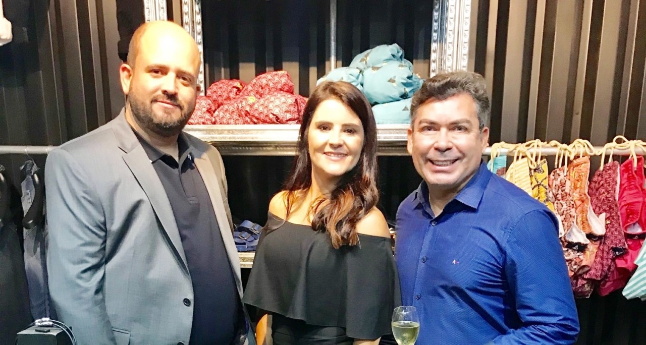 NOITE DE LANÇAMENTO NA DHOM