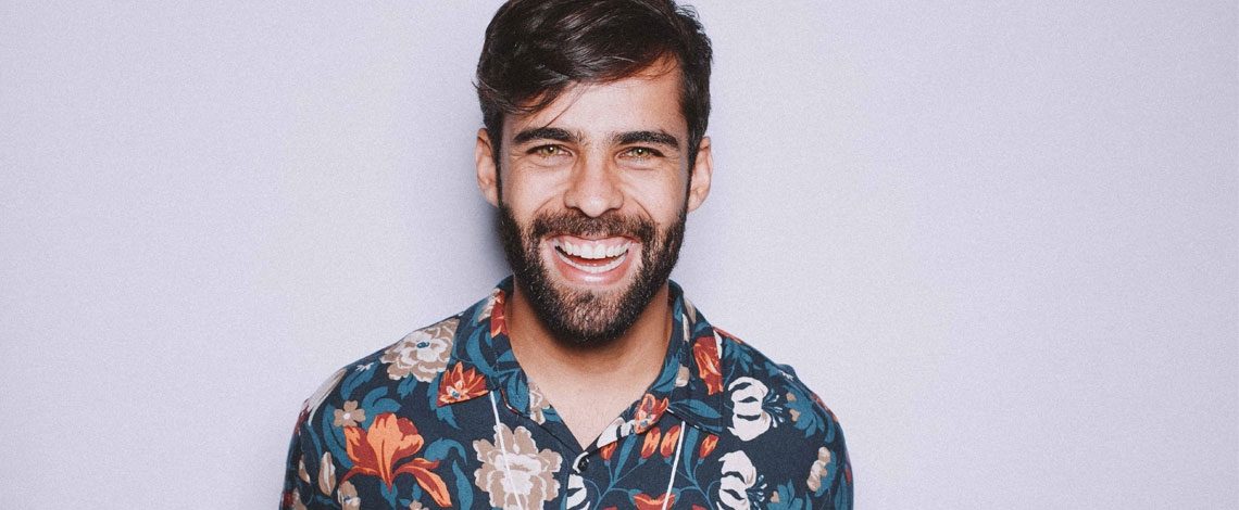 Felipe Alcântara lança primeiro álbum solo e apresenta clipe de dueto com Lucy Alves