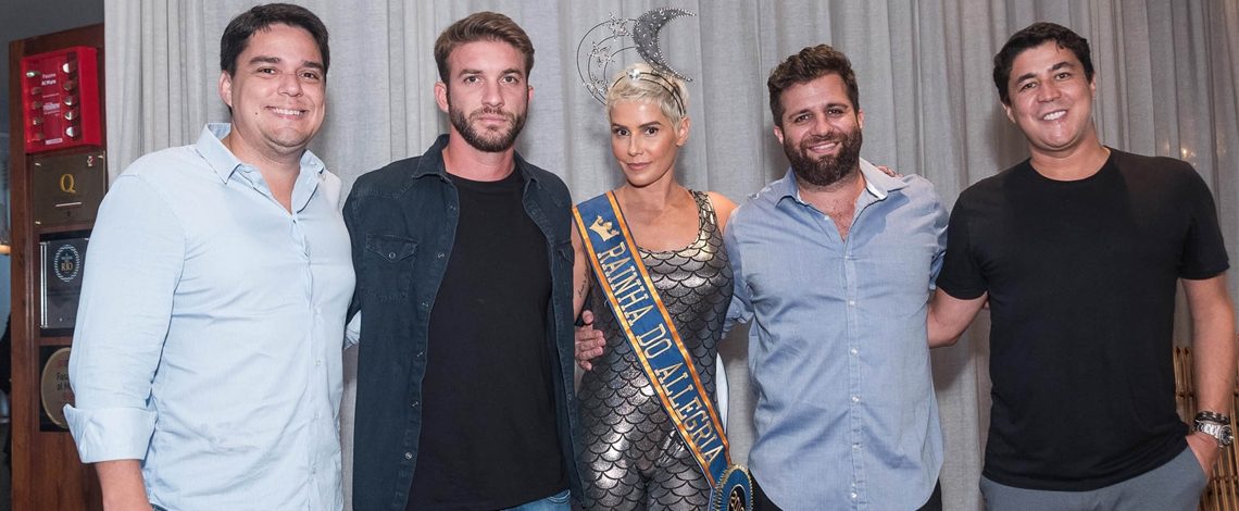 Deborah Secco é coroada Rainha do Camarote Allegria no Rio de Janeiro