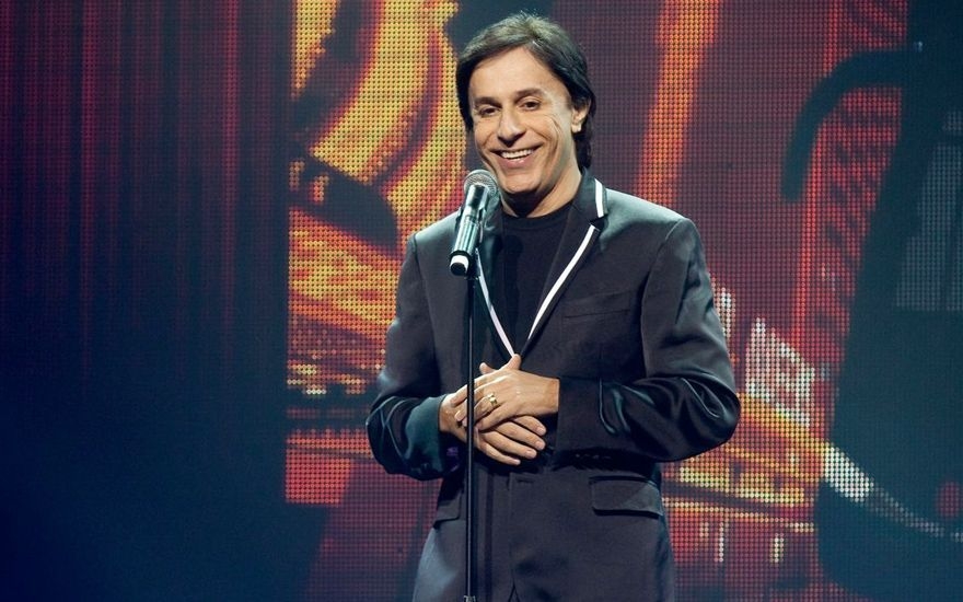 TOM CAVALCANTE E SEUS PERSONAGENS ICÔNICOS