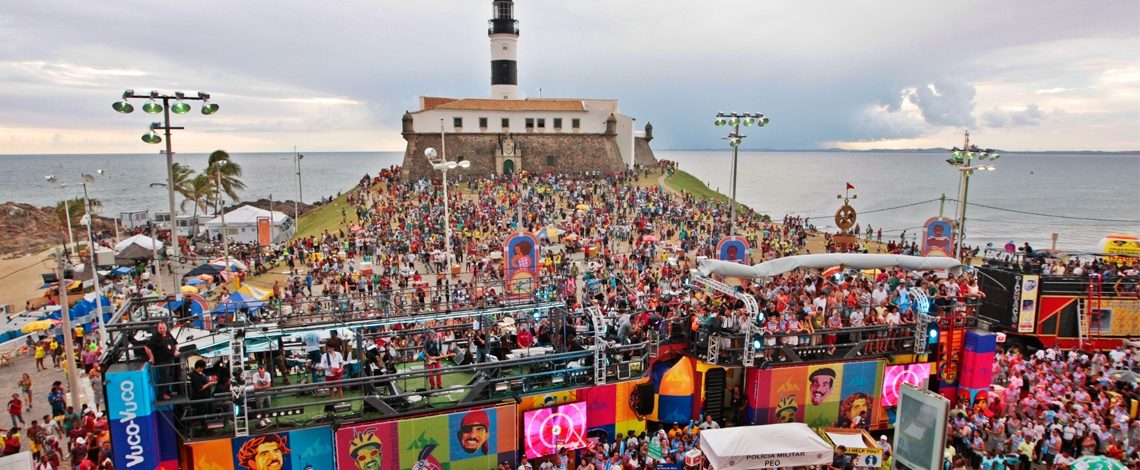 Vai se jogar no Carnaval de Salvador? Então confira a programação de alguns dos principais blocos e trios