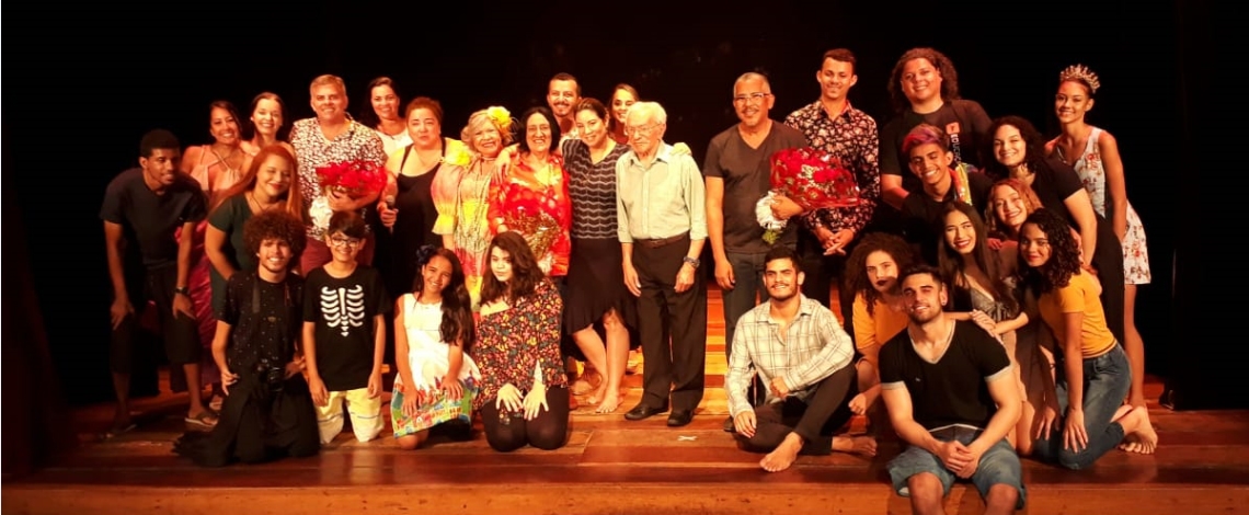 Homenagem ao roteirista pernambucano Cleodon Coelho e à dupla Antonio Barros e Cecéu