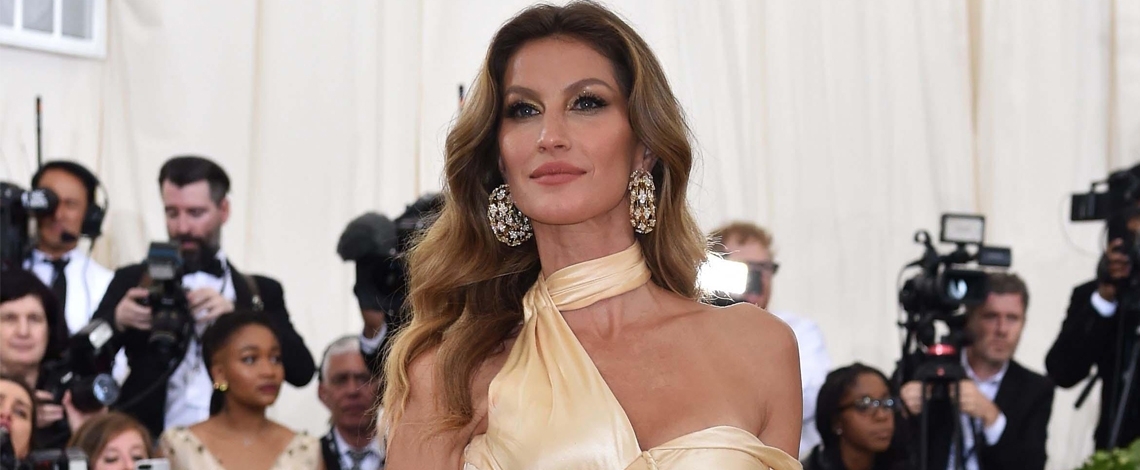 Aniversariante de hoje, Gisele Bündchen fala sobre arrependimentos e envelhecimento