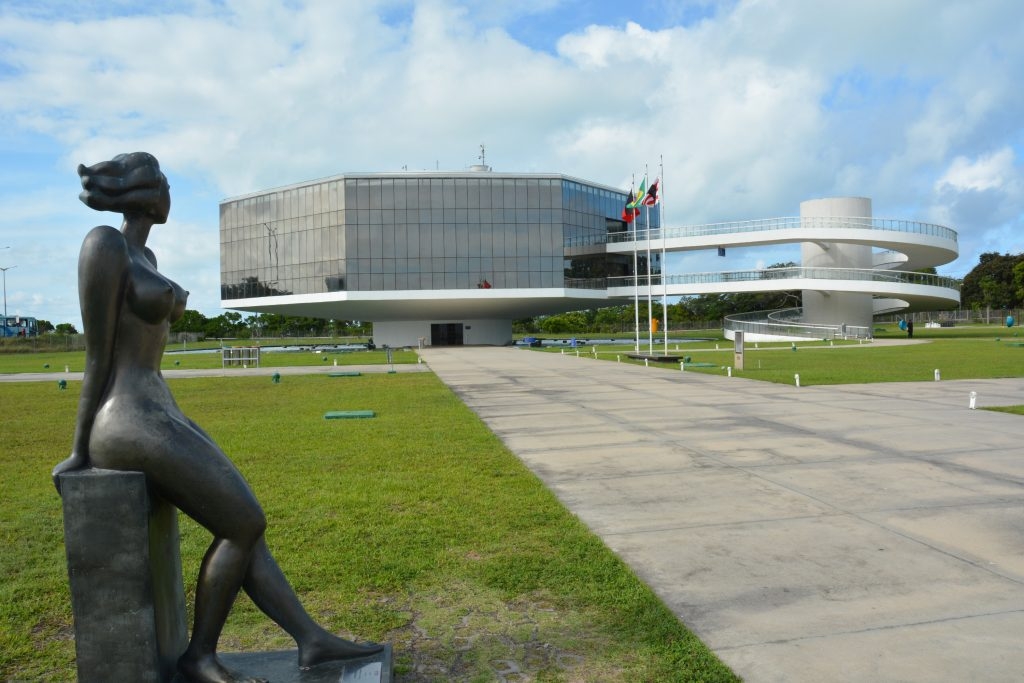 Três exposições estão abertas na Estação Cabo Branco