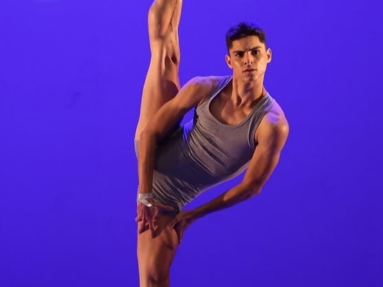 Bailarino de João Pessoa abre festival internacional