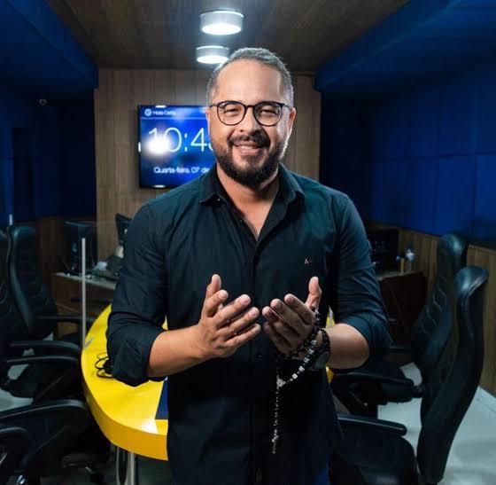 Noite de fé e louvor na Festa das Neves!