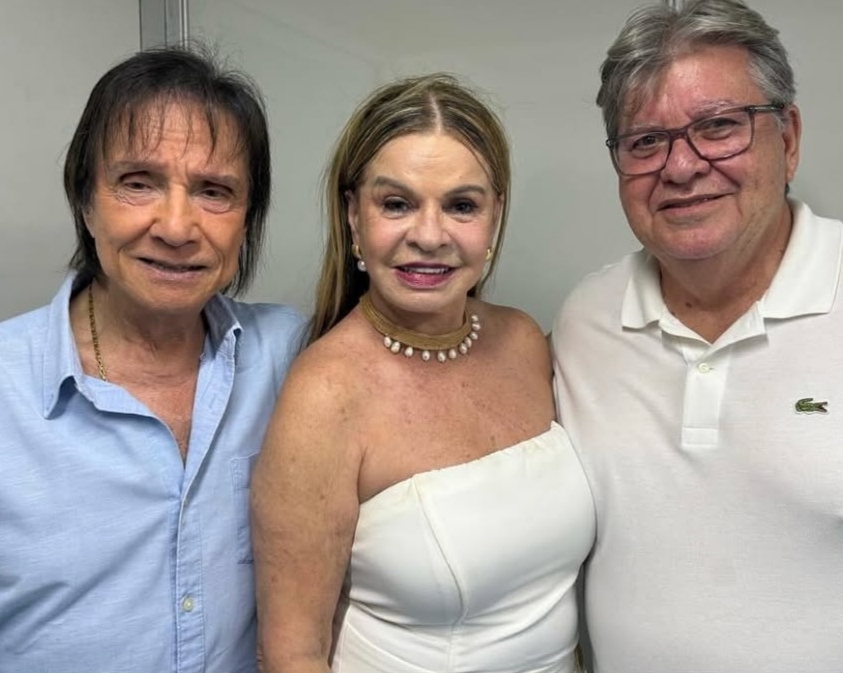 Lado a lado com o Rei