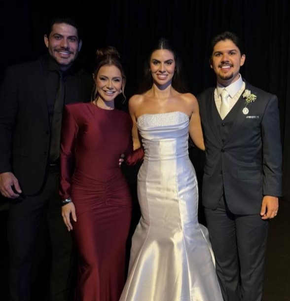 O sim de Lucas Loketa e Jaqueline Drudi