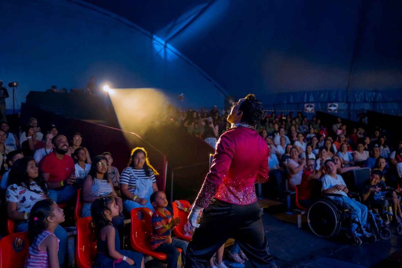 Espetáculo inclusivo gratuito em Campina Grande