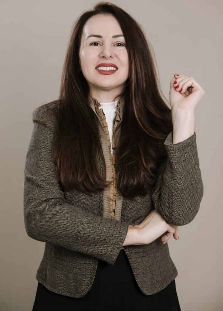 Ezilda Melo vai lançar “Em terra seca nasce flor”