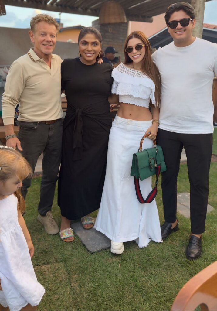 Temporada de férias de Paul Kronaker e Priscila Baronesa