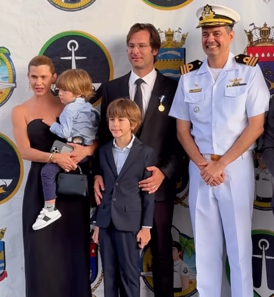 Marinha do Brasil concede honraria a André Penazzi