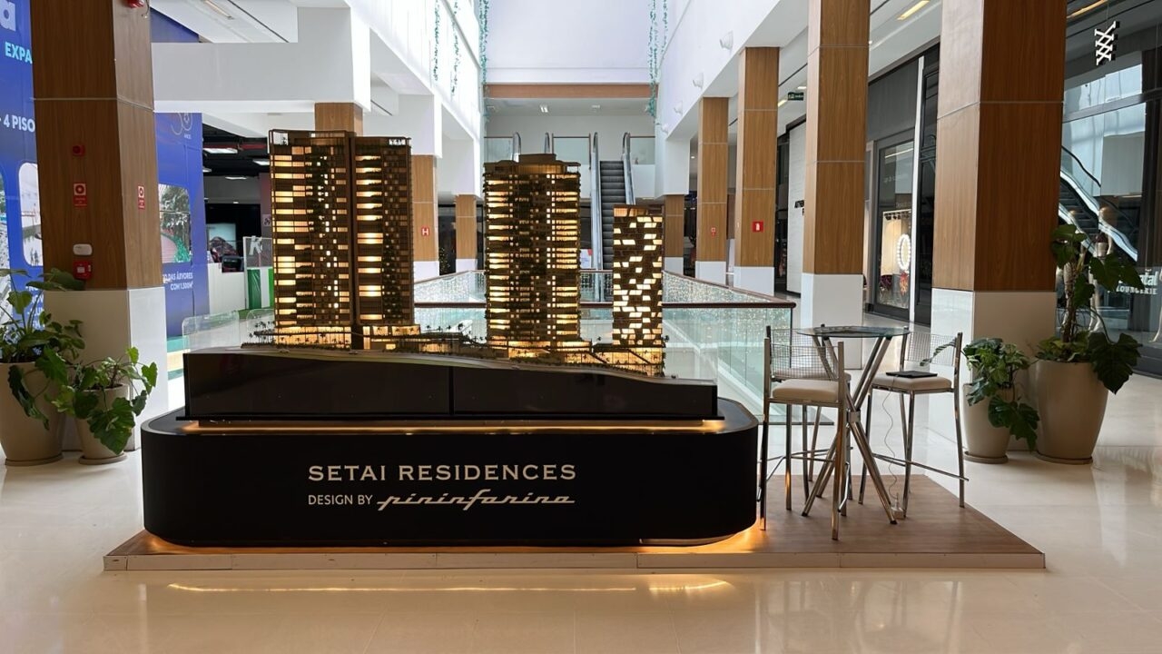 Exposição no Manaíra Shopping