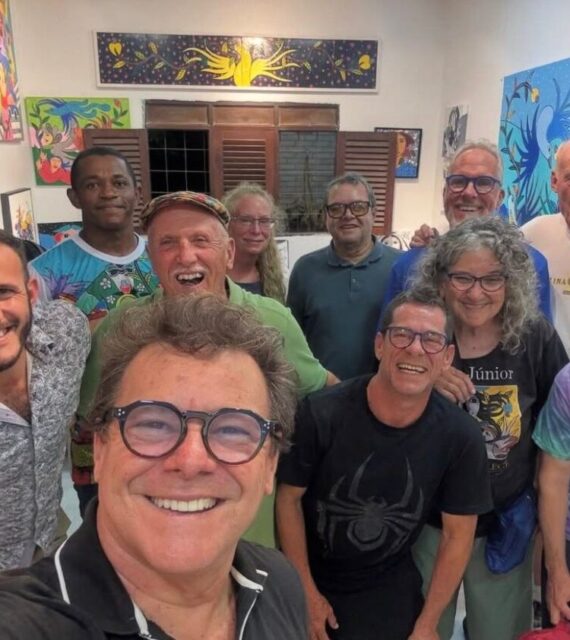 Atelier de Clóvis Júnior vira ponto turístico