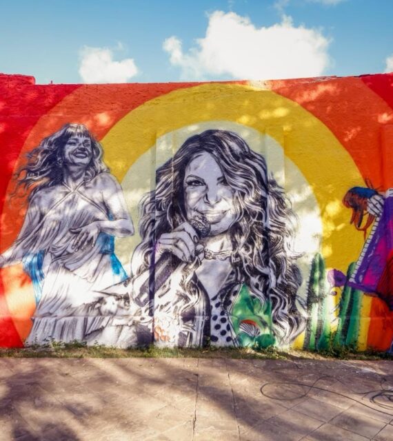 Hotel Globo ganha painel com homenagem a Elba Ramalho, Lucy Alves e Mayana Neiva