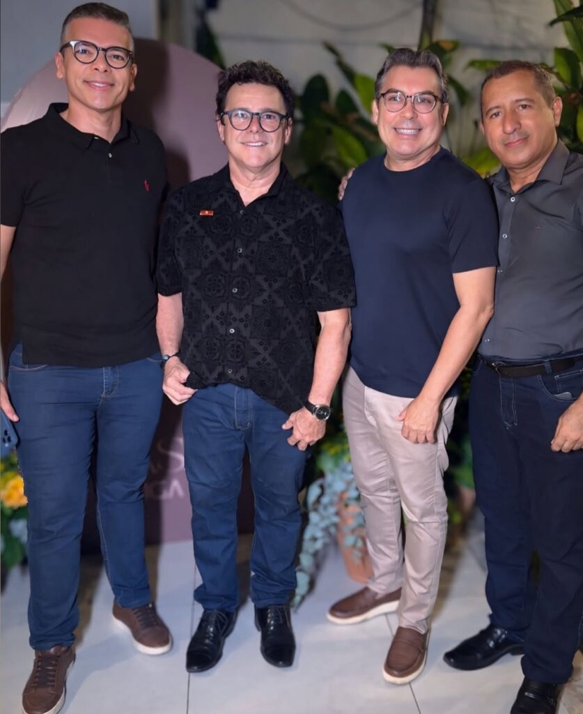 Exposição ‘A Alegria da Festa’ apresenta 34 obras de Clóvis Júnior