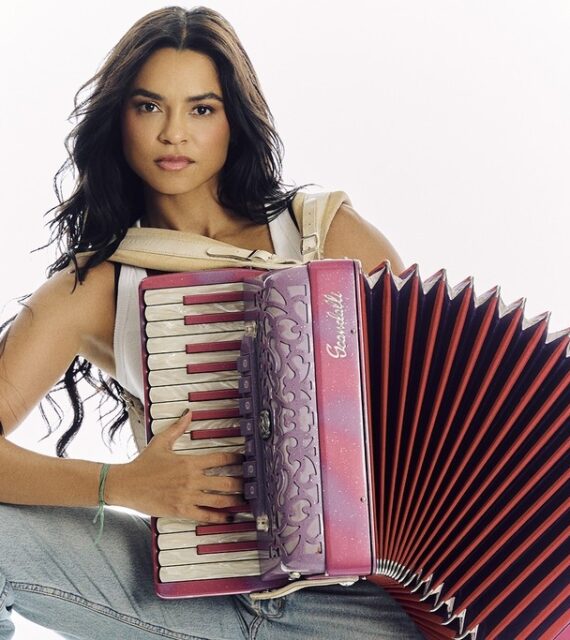 Lucy Alves grava hoje DVD no Busto de Tamandaré