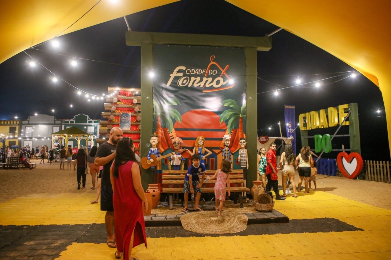 Cidade do Forró recebe público até a terça-feira de Carnaval