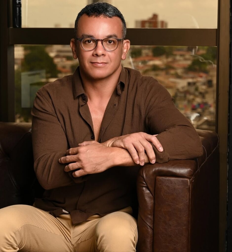 Assustado de Ruth Avelino de março