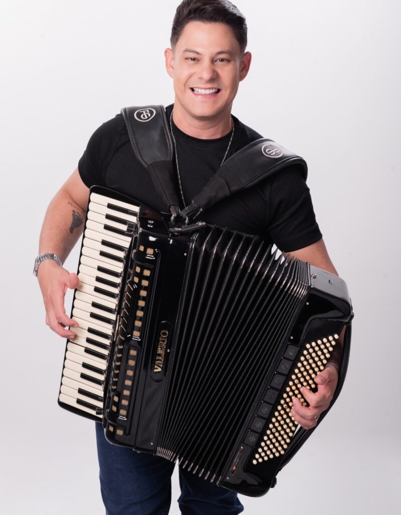 Fabiano Guimarães grava DVD de 10 anos de carreira