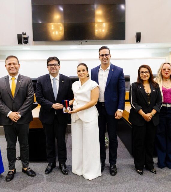 ALPB concede Medalha Epitácio Pessoa à segunda-dama do Estado