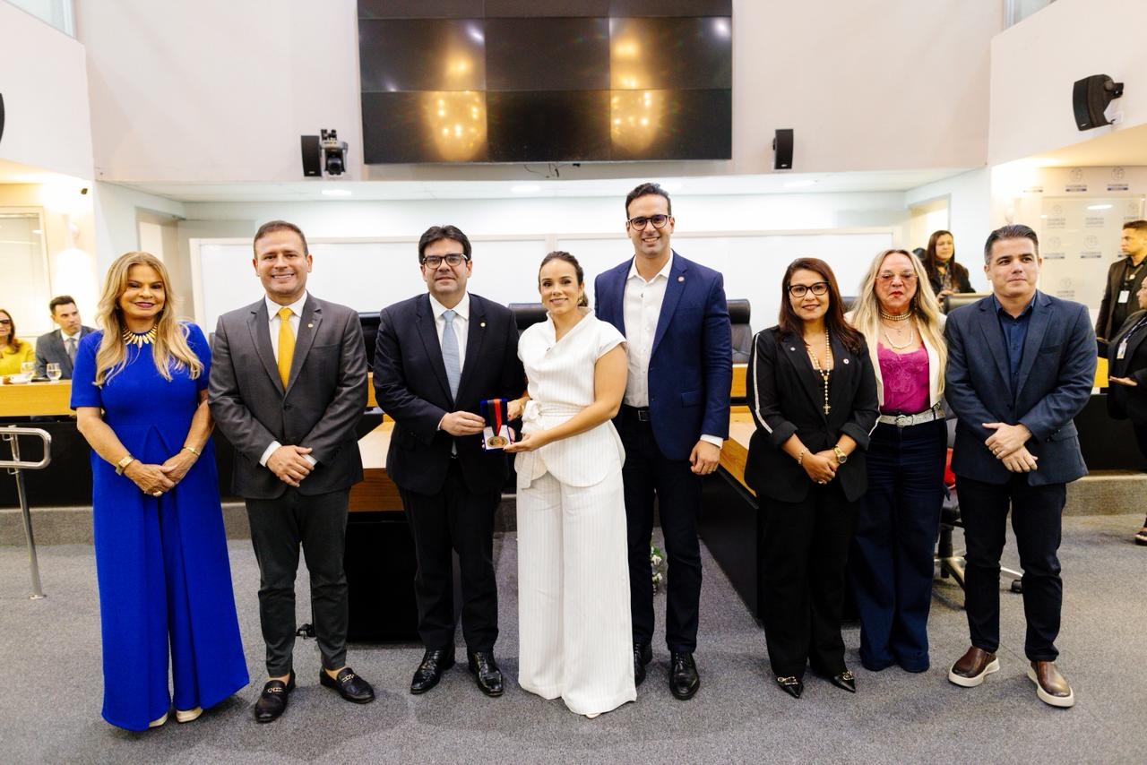 ALPB concede Medalha Epitácio Pessoa à segunda-dama do Estado