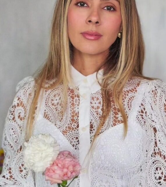 “Vozes de Março: Mulheres que Reflorescem”