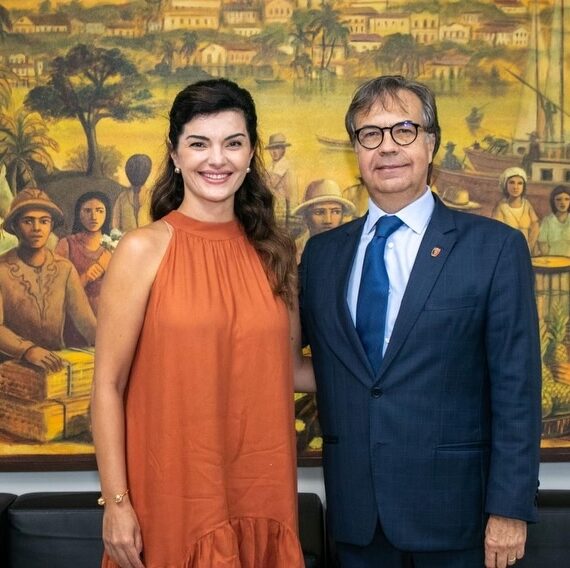 Visita marcada por arte e conexão cultural