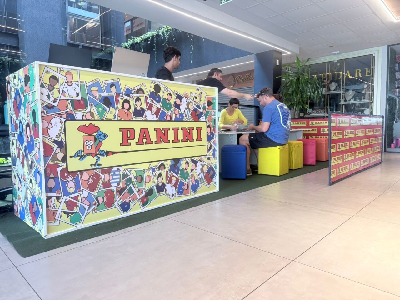 Álbum da Copa: ponto oficial no Parahyba Mall