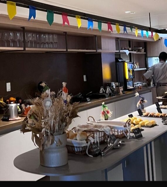 Hotel HCM celebra o São João com café da manhã temático