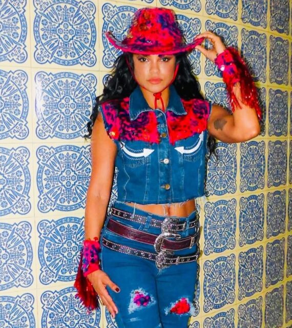Hoje: Lucy Alves no Parque do Povo