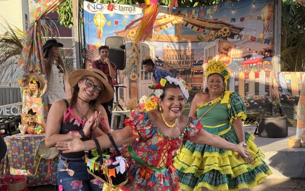 “Feijoada em prol das Poderosas”
