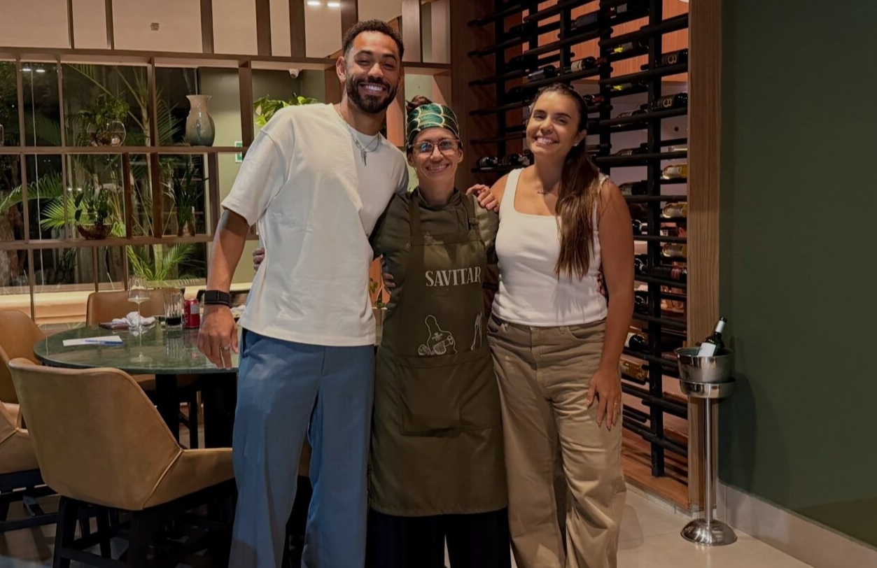 Matheus Cunha de férias em João Pessoa