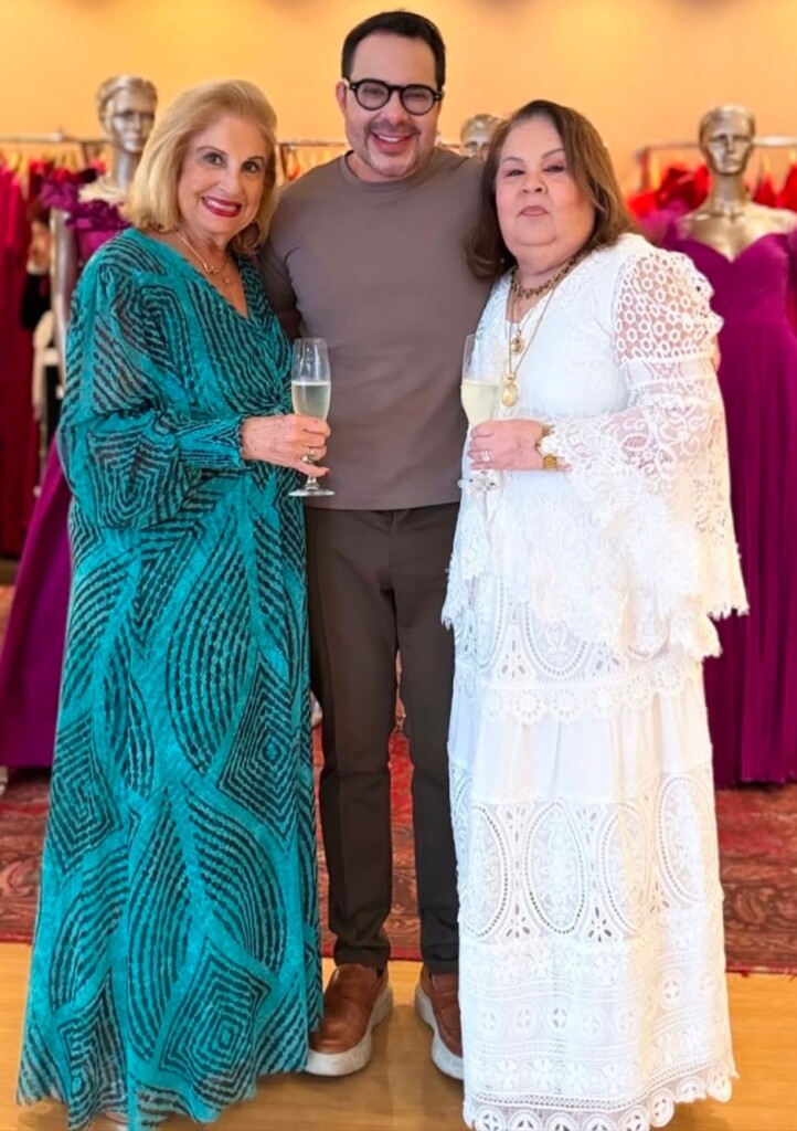 Um brinde às aniversariantes do mês!