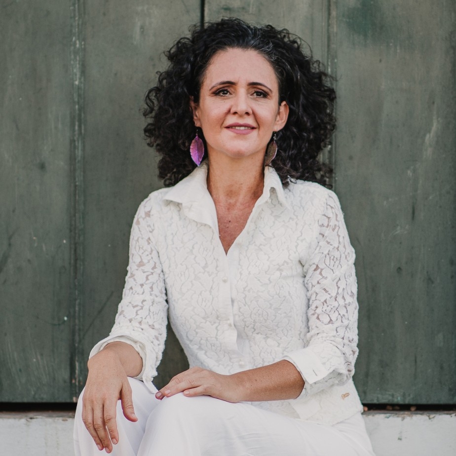 Flávia Wenceslau no Teatro Paulo Pontes