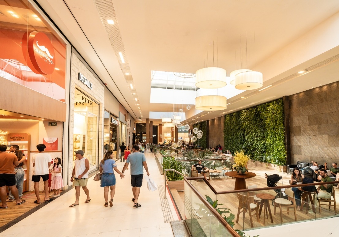 Manaira e Mangabeira Shopping funcionam normalmente no feriado