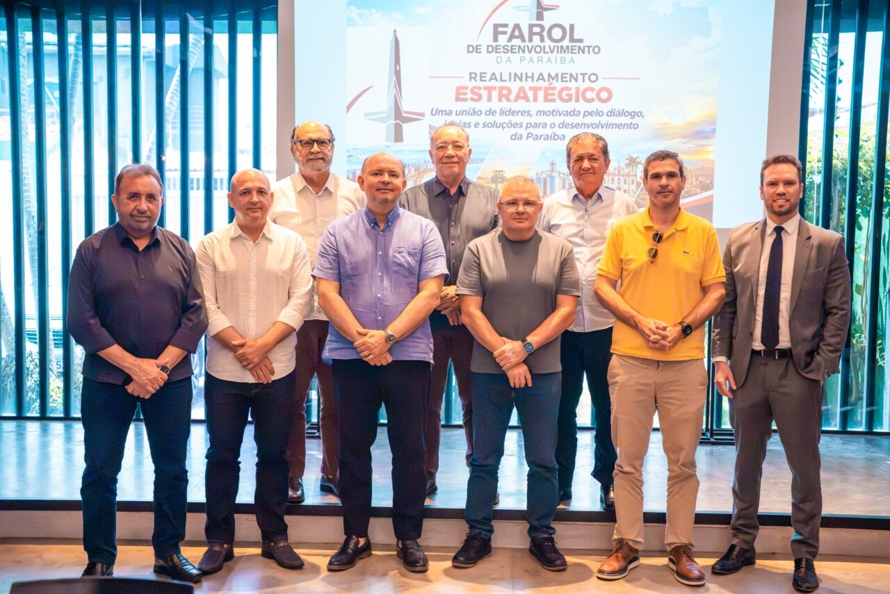 Zé Carneiro reassume presidência do Farol de Desenvolvimento